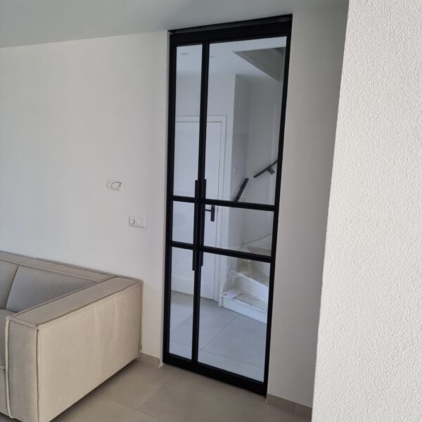 Stalen taatsdeur Stalen taatsdeur