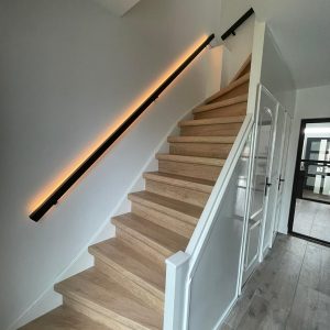 Trapleuning 70x40 met verlichting op maat