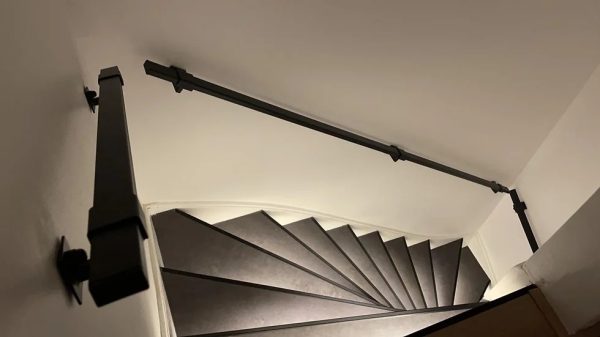 Trapleuning 40x20 met speciale beugel
