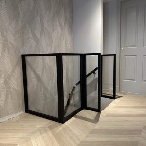 Dubbele hoekbalustrade met glas