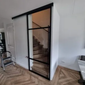 Stalen schuifdeur