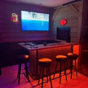 Maatwerk thuisbar donker
