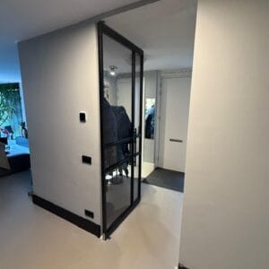 Stalen taatsdeur 3 vaks open